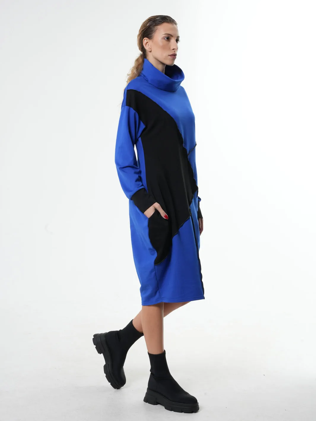 Long Sleeve Cotton Dress With Turtleneck in Blue